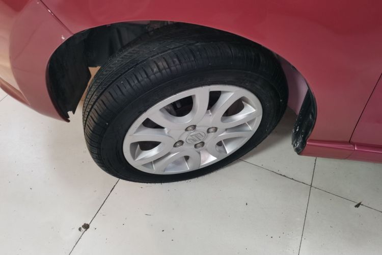 铃木 奥拓 2013款 1.0L 自动豪华型车身外观35