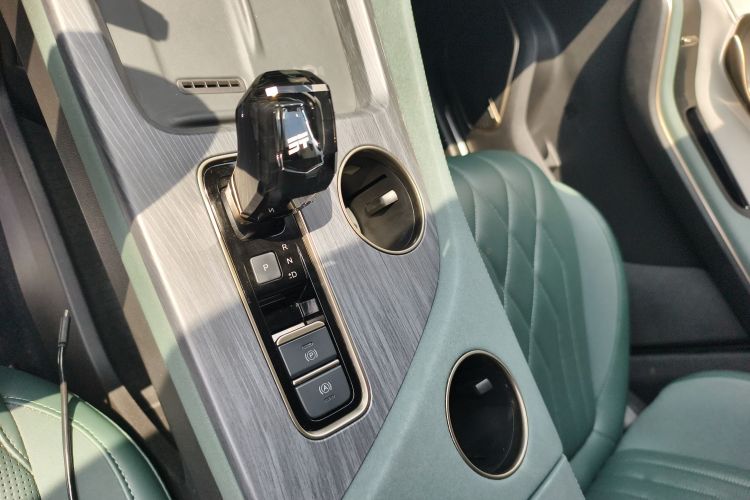 捷途山海L9 2024款 1.5TD 2DHT Max 7座局部细节18