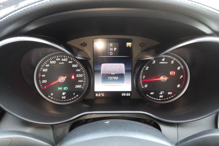 奔驰C级 2018款 C 180 L 时尚型运动版中控内饰14