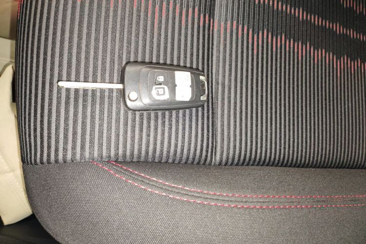 别克 昂科拉 2015款 1.4T 自动两驱都市精英型中控内饰11