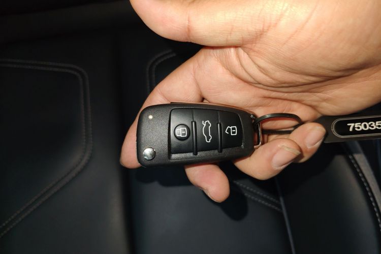 奥迪Q3 2024款 35 TFSI 时尚动感型中控内饰7001