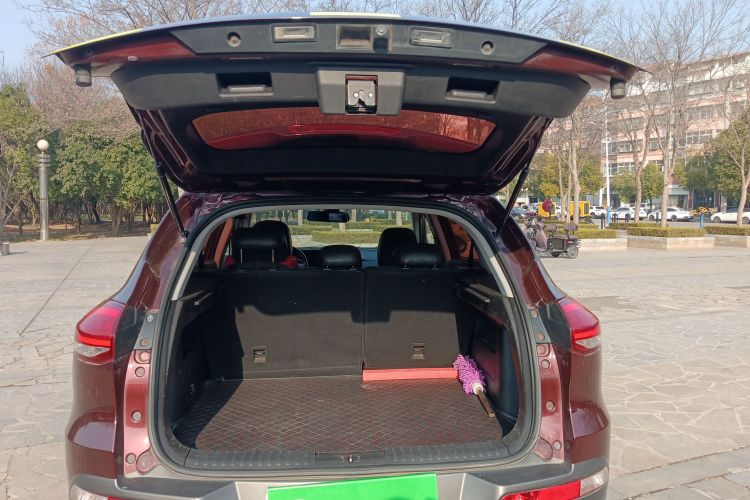 猎豹汽车 猎豹CS10 2017款 1.5T CVT尊贵型机舱底盘23