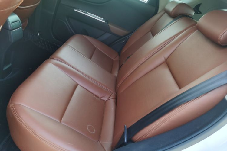 东风风神AX3 2017款 领先版 1.5L 自动尚酷型中控内饰7004