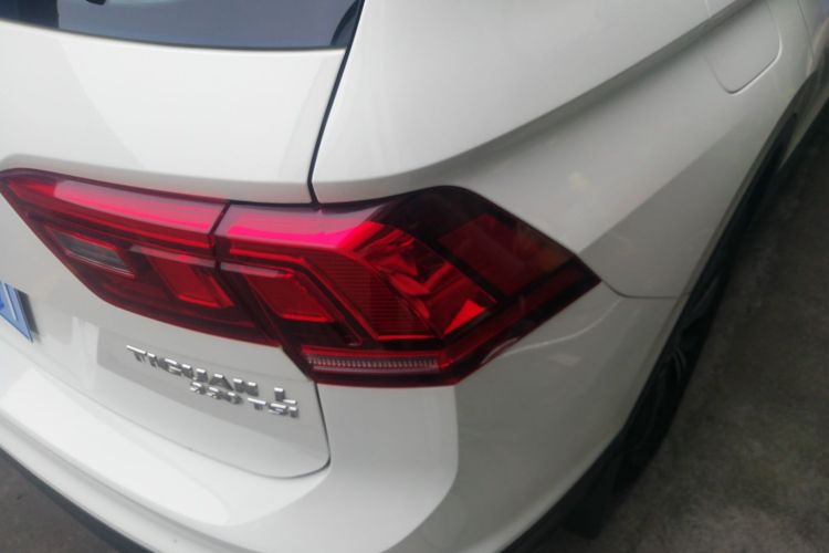 大众 途观L 2019款 330TSI 自动两驱风尚版 国VI车身外观9