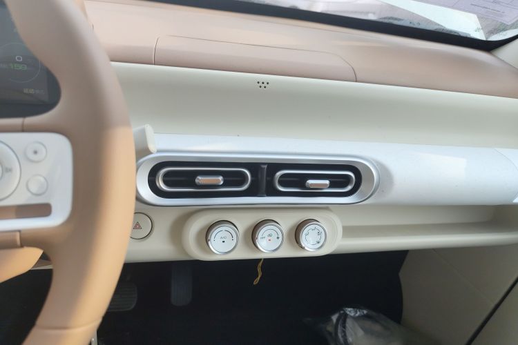 五菱汽车 宏光MINIEV 2024款 第三代 215km 青春版中控内饰16