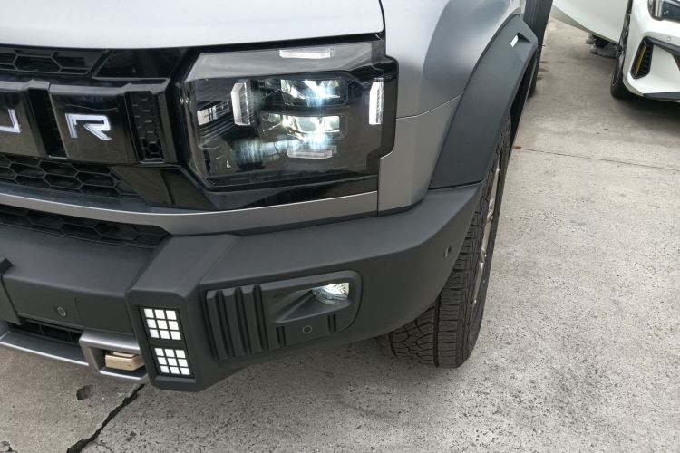 捷途旅行者 2025款 2.0TD 自动 XWD征服+局部细节36