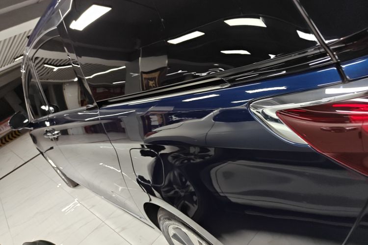 别克GL8 2022款 Avenir艾维亚 四座尊礼版车身外观6003