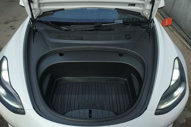 特斯拉 Model 3 2021款 Performance高性能全轮驱动版局部细节24