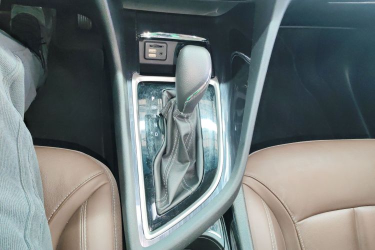 别克GL6 2018款 18T 6座豪华型局部细节18