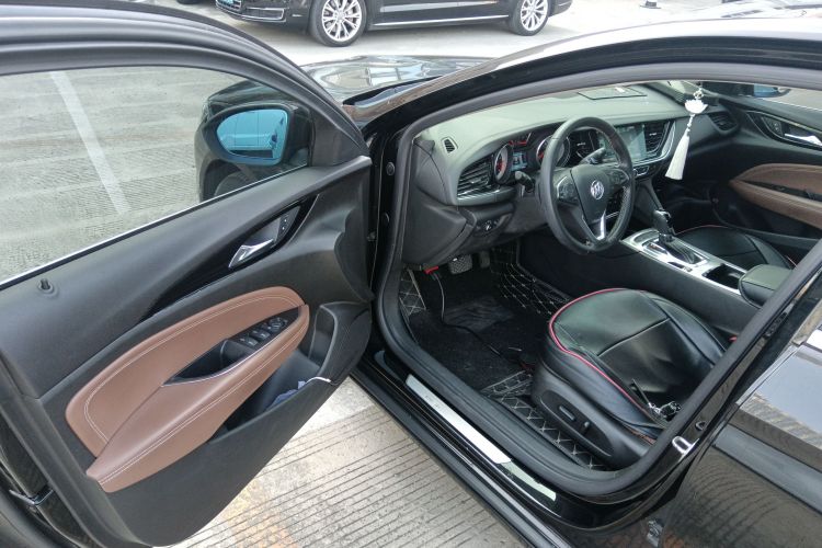 别克 君威 2017款 20T 精英型中控内饰20