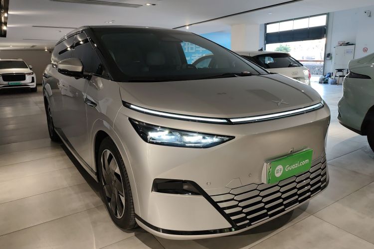 小鹏X9 2024款 640四驱高性能Max车身外观3