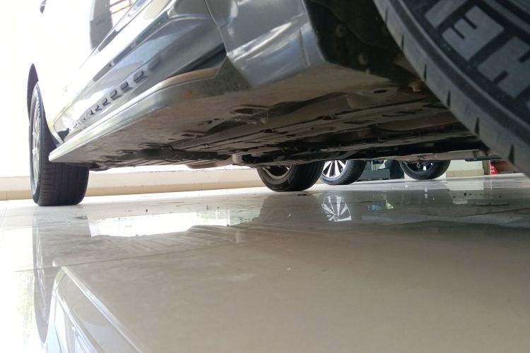 沃尔沃XC60 2018款 T5 四驱智逸版机舱底盘29