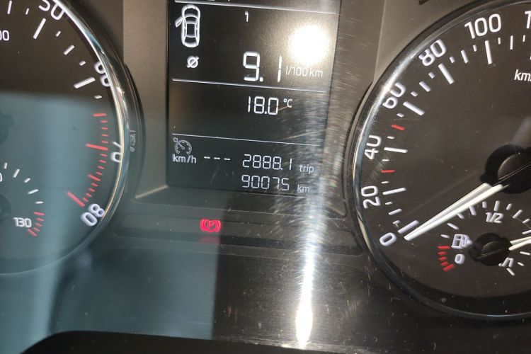 斯柯达 明锐 2015款 1.6L 手动逸杰版中控内饰15