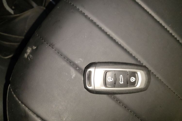 吉利银河 2024款 熊猫mini 200km 耐力熊中控内饰7001