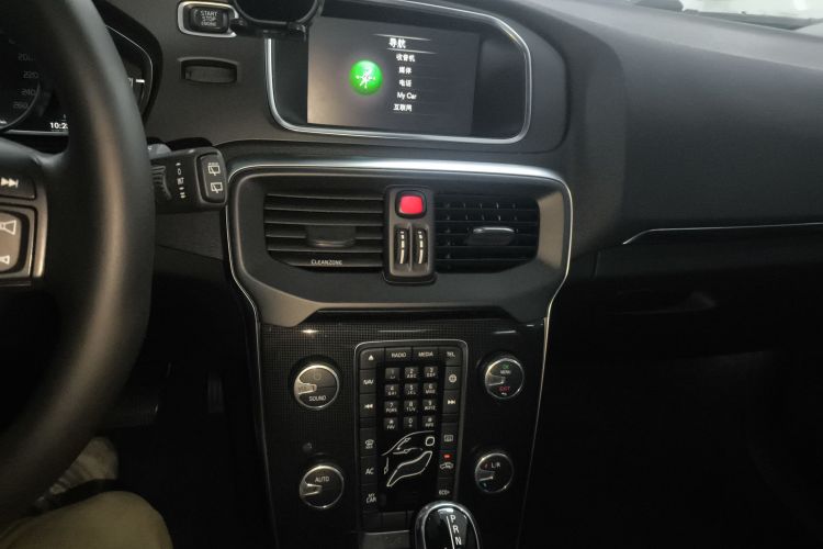 沃尔沃V40 2019款 T3 智逸版局部细节16