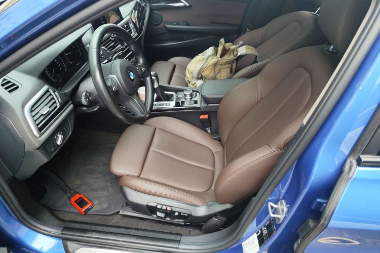 宝马1系 2019款 120i 领先型M运动套装局部细节19