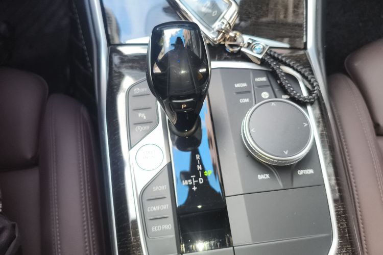 宝马3系 2021款 325Li M运动套装局部细节18