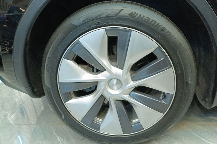 特斯拉 Model Y 2022款 长续航全轮驱动版车身外观6008