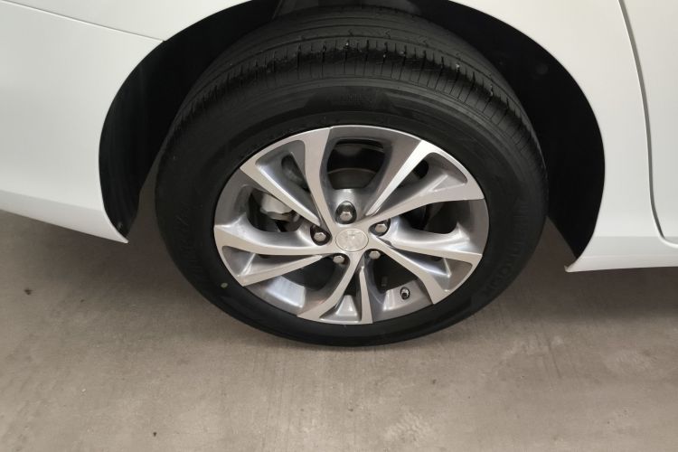 别克 威朗 2023款 Pro 乐享版车身外观6008