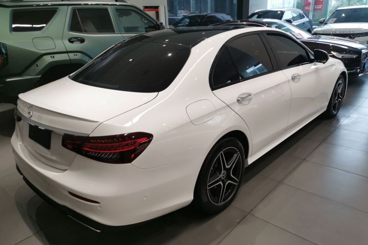奔驰E级(进口) 2022款 E 260 时尚型运动版车身外观7