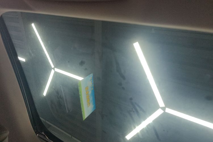 奔驰E级 2018款 改款 E 300 L 运动时尚型局部细节22