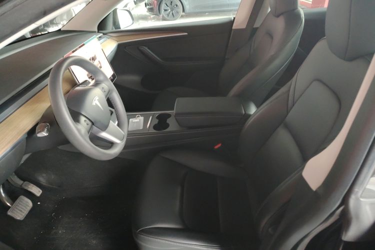 特斯拉 Model Y 2022款 长续航全轮驱动版局部细节19