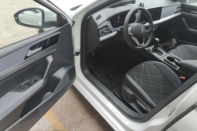 大众 朗逸 2023款 1.5L 自动得逸版中控内饰7003