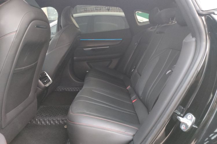 小鹏P7 2022款 562E性能版中控内饰7004