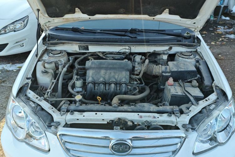 比亚迪F3 2020款 1.5L 手动经典型机舱底盘24