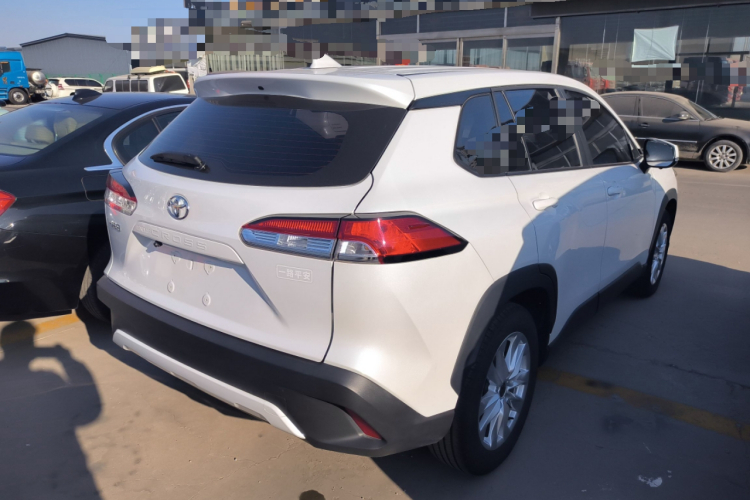 丰田 卡罗拉锐放 2023款 2.0L 精英版车身外观6005