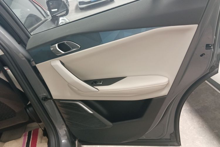 领克06 2020款 1.5T 耀Halo中控内饰45