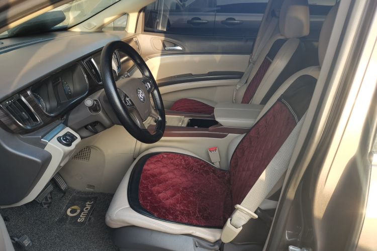 别克GL8 2011款 3.0L GT豪华商务豪雅版局部细节19