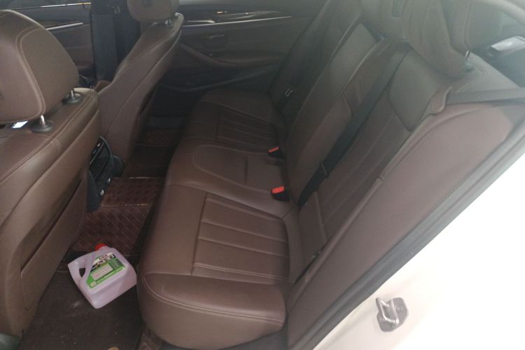 宝马5系 2018款 525Li M运动套装中控内饰7004