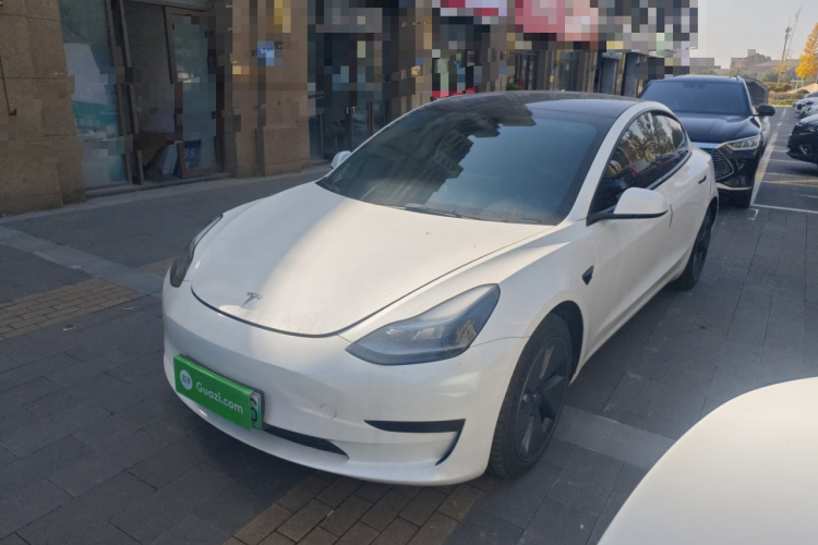 特斯拉 Model 3 2022款 后轮驱动版车身外观1