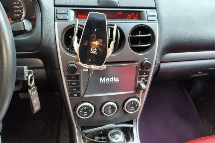 马自达6 2013款 2.0L 自动时尚型中控内饰16