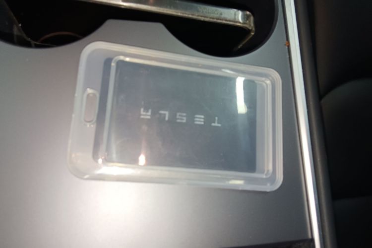 特斯拉 Model Y 2021款 长续航全轮驱动版 3D7中控内饰11