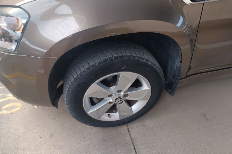 斯柯达 Yeti 2017款 TSI280 DSG前行版车身外观6007