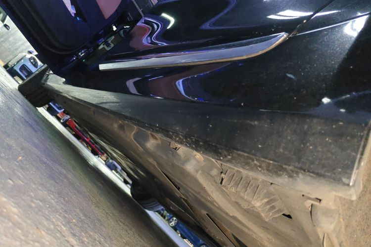 宝马7系 2018款 730Li 领先型 卓越套装局部细节9002