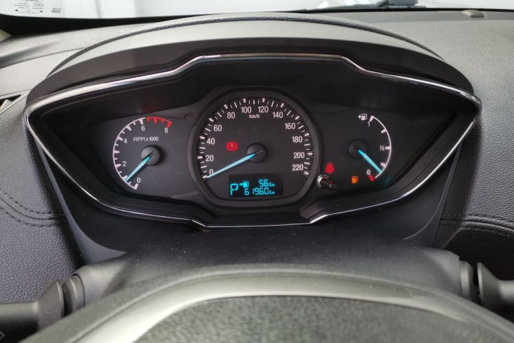 福特 福睿斯 2015款 1.5L 自动时尚型中控内饰14