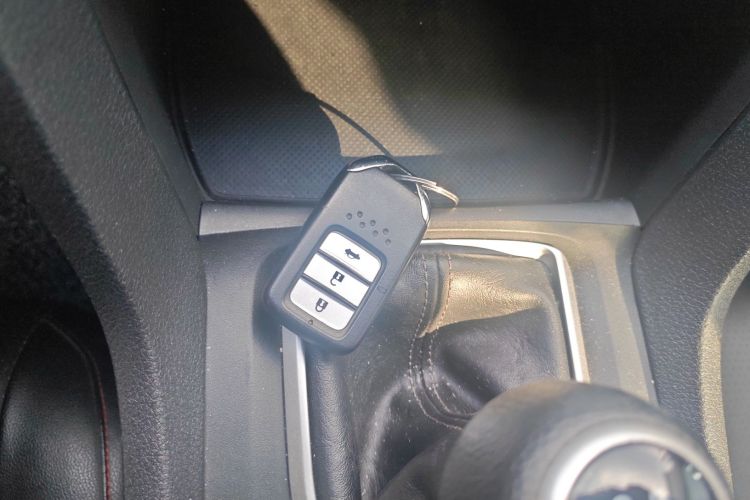 本田 思域 2016款 220TURBO 手动豪华版中控内饰11