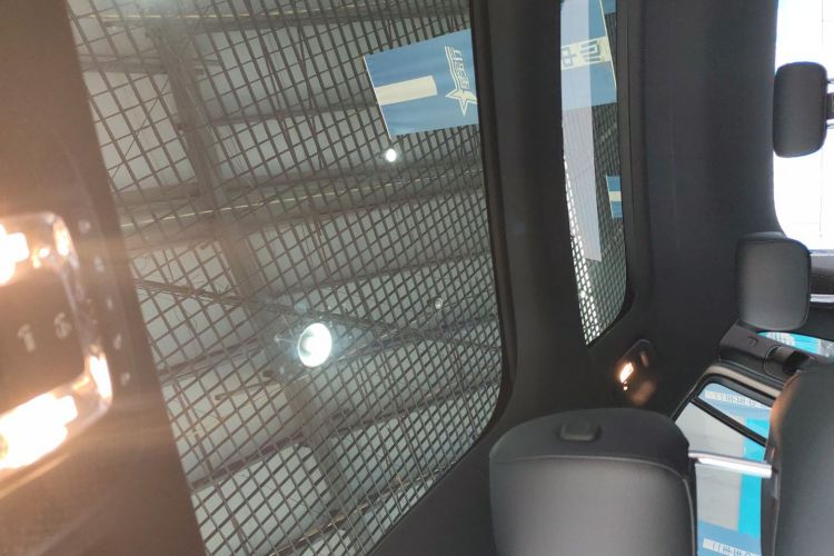 奔驰GLB 2023款 GLB 200 动感型局部细节22