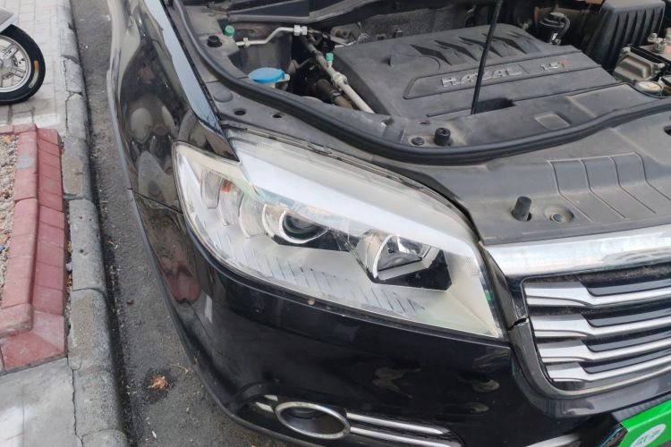 哈弗H6 2017款 红标 运动版 1.5T 自动两驱豪华型车身外观8