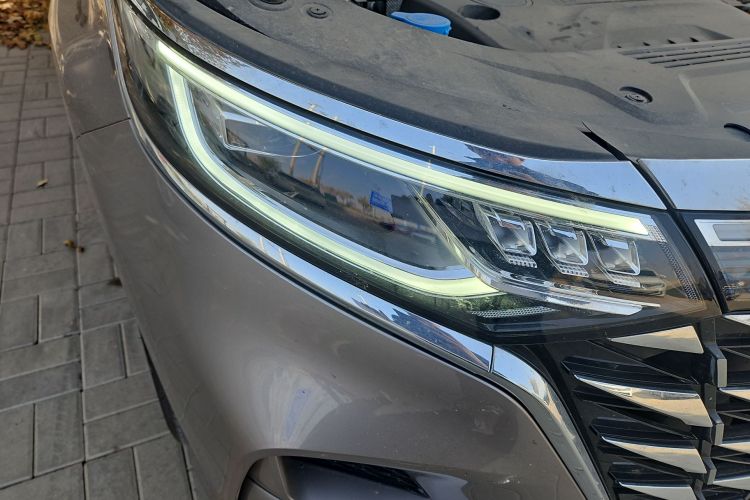 荣威iMAX8 2023款 400TGI 至享版车身外观8