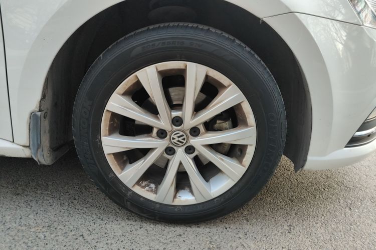 大众 朗逸 2017款 1.6L 自动舒适版车身外观10