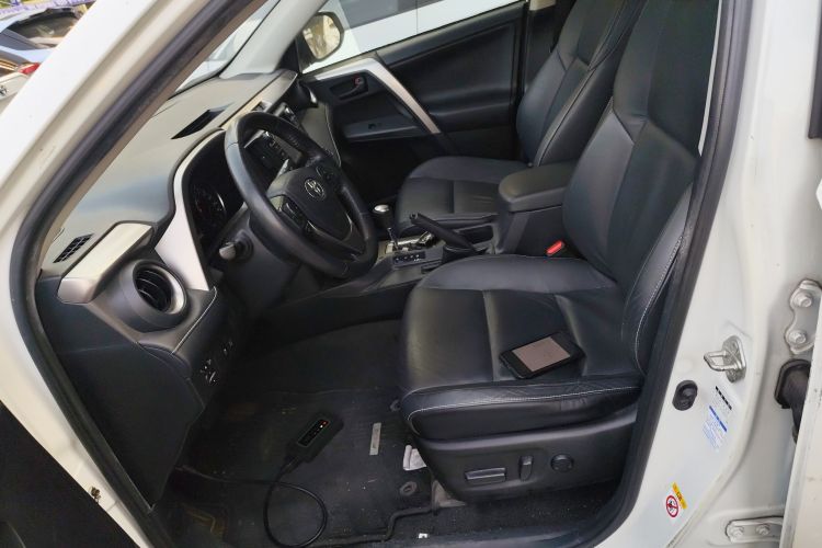 丰田 RAV4荣放 2018款 2.5L 自动四驱精英i版中控内饰19