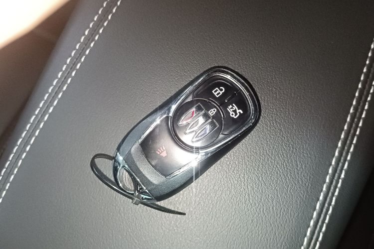 别克 君威 2024款 25T 超享版中控内饰11