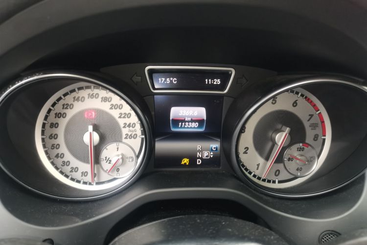 奔驰GLA 2016款 GLA 200 时尚型局部细节14