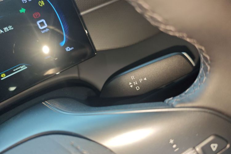 比亚迪 秦PLUS 2025款 DM-i 智驾版 128KM进取型中控内饰18