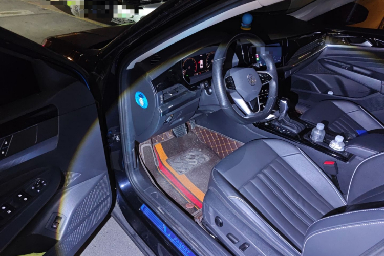 大众 帕萨特 2023款 330TSI 星空精英版中控内饰20