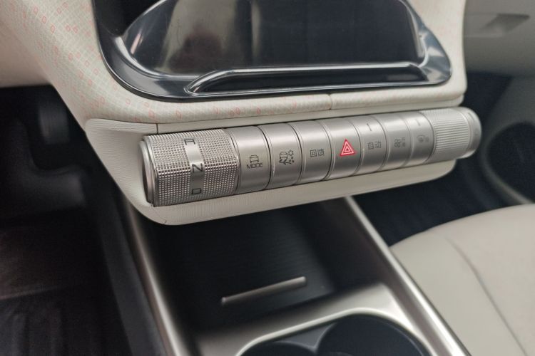 比亚迪 海豚 2021款 405km 时尚版中控内饰18